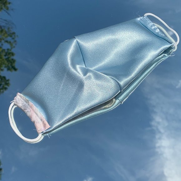 Christian Dior Floral Satin Face Mask Washable - Picture 2 of 8